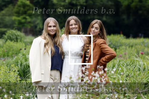 Den Haag 7 juni 2024
Fotouurte met de koninklijke familie op Huis ten Bosch .
Aanwezig Koning Willem Alexander Koningin Maxima Prinses Amalia Prinses Alexia Prinses Ariane en hun hondje Rambo.