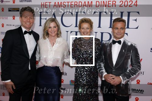 Amsterdam 8 juni 2024
Het Amsterdam diner in AFAS live . Vele Bekende mensen en zakenmensen kwamen naar het gala waar geld opgehaald wordt voor het aids fonds. Prinses Mabel