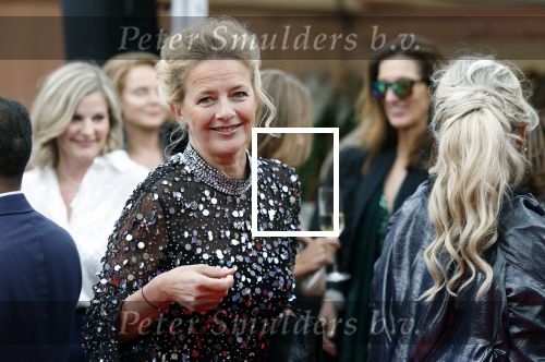 Amsterdam 8 juni 2024
Het Amsterdam diner in AFAS live . Vele Bekende mensen en zakenmensen kwamen naar het gala waar geld opgehaald wordt voor het aids fonds. Prinses Mabel