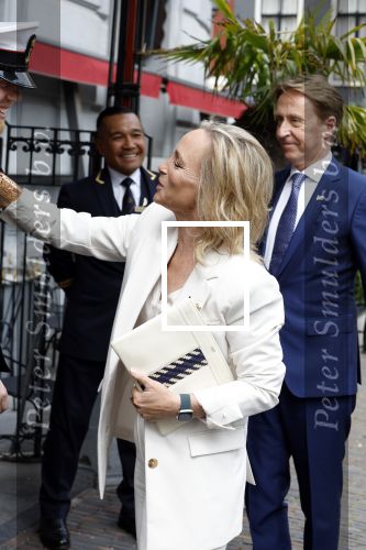 Den Haag 13 juni 2024
Prinses Margarita en Cees Wijburg arriveren bij Hotel des Indes voor de nationale veteranendag.