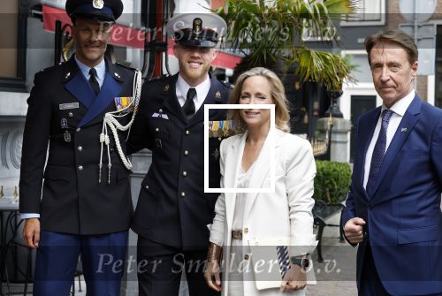 Den Haag 13 juni 2024
Prinses Margarita en Cees Wijburg arriveren bij Hotel des Indes voor de nationale veteranendag.