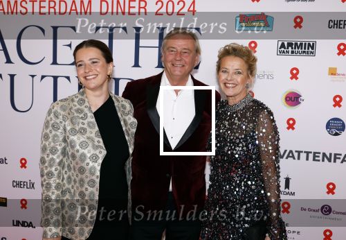 Amsterdam 8 juni 2024
Het Amsterdam diner in AFAS live . Vele Bekende mensen en zakenmensen kwamen naar het gala waar geld opgehaald wordt voor het aids fonds. Prinses Mabel met zwager en nichtje