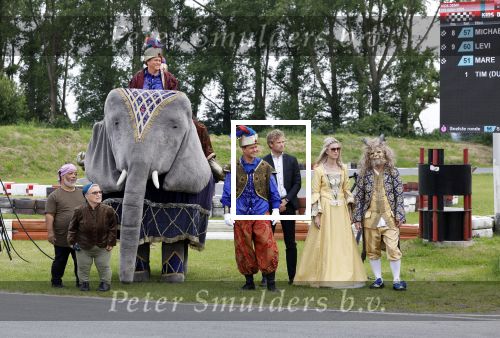 Lelystad 13 juni 2024
Rob kamphues en Jan Jaap v Roon organiseren met stichting groot hart een event , het grote race circus komt eraan, op de kartbaan in Lelystad .  Patrick Stoof is de presentator en ook Jack Plooij draagt zijn steentje bij. Rob Kamphues was er samen met zijn vriendin