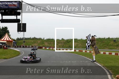 Lelystad 13 juni 2024
Rob kamphues en Jan Jaap v Roon organiseren met stichting groot hart een event , het grote race circus komt eraan, op de kartbaan in Lelystad .  Patrick Stoof is de presentator en ook Jack Plooij draagt zijn steentje bij. Rob Kamphues was er samen met zijn vriendin