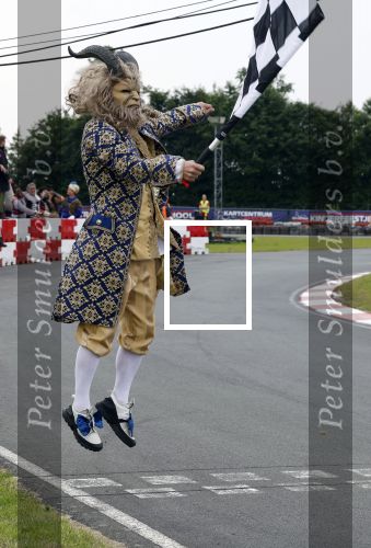 Lelystad 13 juni 2024
Rob kamphues en Jan Jaap v Roon organiseren met stichting groot hart een event , het grote race circus komt eraan, op de kartbaan in Lelystad .  Patrick Stoof is de presentator en ook Jack Plooij draagt zijn steentje bij. Rob Kamphues was er samen met zijn vriendin