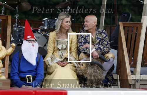 Lelystad 13 juni 2024
Rob kamphues en Jan Jaap v Roon organiseren met stichting groot hart een event , het grote race circus komt eraan, op de kartbaan in Lelystad .  Patrick Stoof is de presentator en ook Jack Plooij draagt zijn steentje bij. Rob Kamphues was er samen met zijn vriendin