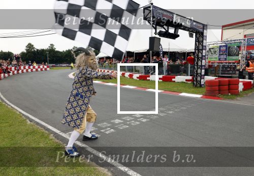 Lelystad 13 juni 2024
Rob kamphues en Jan Jaap v Roon organiseren met stichting groot hart een event , het grote race circus komt eraan, op de kartbaan in Lelystad .  Patrick Stoof is de presentator en ook Jack Plooij draagt zijn steentje bij. Rob Kamphues was er samen met zijn vriendin