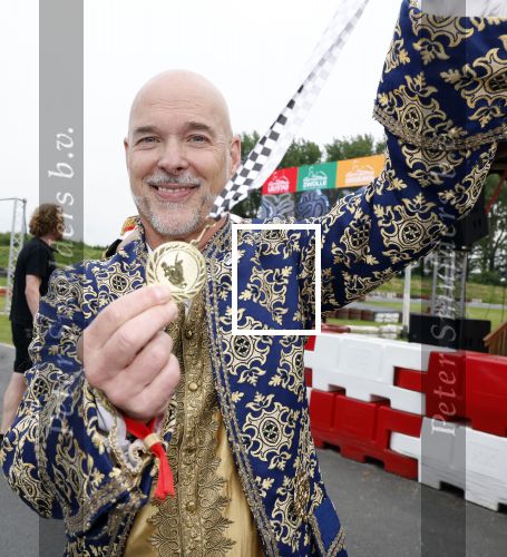 Lelystad 13 juni 2024
Rob kamphues en Jan Jaap v Roon organiseren met stichting groot hart een event , het grote race circus komt eraan, op de kartbaan in Lelystad .  Patrick Stoof is de presentator en ook Jack Plooij draagt zijn steentje bij. Rob Kamphues was er samen met zijn vriendin