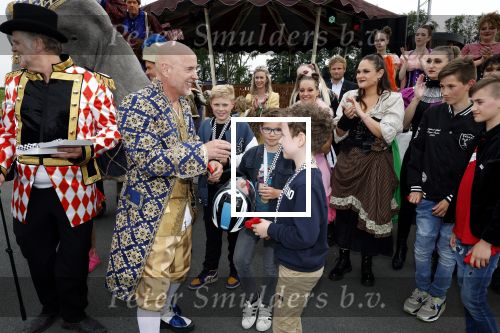 Lelystad 13 juni 2024
Rob kamphues en Jan Jaap v Roon organiseren met stichting groot hart een event , het grote race circus komt eraan, op de kartbaan in Lelystad .  Patrick Stoof is de presentator en ook Jack Plooij draagt zijn steentje bij. Rob Kamphues was er samen met zijn vriendin