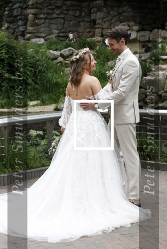 Arnhem 27 mei 2024
Trouwen Robbert de Nijs en zijn vrouw Sharon in Burgers Zoo. Zijn vader Rob de Nijs en moeder Belinda Meuldijk waren de getuigen .