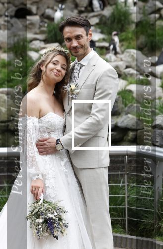 Arnhem 27 mei 2024
Trouwen Robbert de Nijs en zijn vrouw Sharon in Burgers Zoo. Zijn vader Rob de Nijs en moeder Belinda Meuldijk waren de getuigen .
