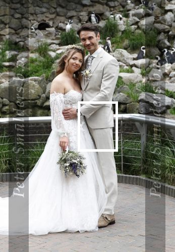 Arnhem 27 mei 2024
Trouwen Robbert de Nijs en zijn vrouw Sharon in Burgers Zoo. Zijn vader Rob de Nijs en moeder Belinda Meuldijk waren de getuigen .