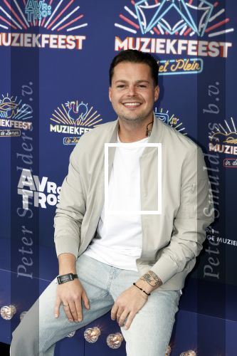 Zeewolde 29 mei 2024
Muziek feest op het plein in Zeewolde. 
Robert v Hemert