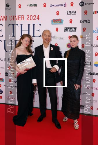 Amsterdam 8 juni 2024
Het Amsterdam diner in AFAS live . Vele Bekende mensen en zakenmensen kwamen naar het gala waar geld opgehaald wordt voor het aids fonds. Roger Brunings met werknemers