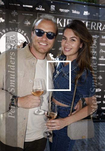 Amsterdam 6 juni 2024
Talkies terras awards bij het College Hotel . Sebastiaan v Dam met zijn vrouw