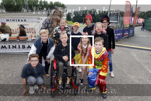 Lelystad 13 juni 2024
Rob kamphues en Jan Jaap v Roon organiseren met stichting groot hart een event , het grote race circus komt eraan, op de kartbaan in Lelystad .  Patrick Stoof is de presentator en ook Jack Plooij draagt zijn steentje bij.