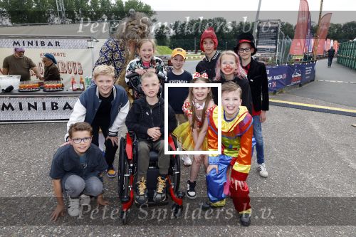 Lelystad 13 juni 2024
Rob kamphues en Jan Jaap v Roon organiseren met stichting groot hart een event , het grote race circus komt eraan, op de kartbaan in Lelystad .  Patrick Stoof is de presentator en ook Jack Plooij draagt zijn steentje bij.
