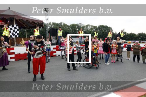 Lelystad 13 juni 2024
Rob kamphues en Jan Jaap v Roon organiseren met stichting groot hart een event , het grote race circus komt eraan, op de kartbaan in Lelystad .  Patrick Stoof is de presentator en ook Jack Plooij draagt zijn steentje bij.