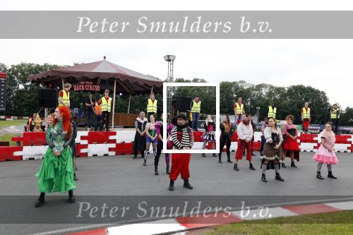 Lelystad 13 juni 2024
Rob kamphues en Jan Jaap v Roon organiseren met stichting groot hart een event , het grote race circus komt eraan, op de kartbaan in Lelystad .  Patrick Stoof is de presentator en ook Jack Plooij draagt zijn steentje bij.
