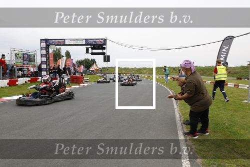 Lelystad 13 juni 2024
Rob kamphues en Jan Jaap v Roon organiseren met stichting groot hart een event , het grote race circus komt eraan, op de kartbaan in Lelystad .  Patrick Stoof is de presentator en ook Jack Plooij draagt zijn steentje bij.