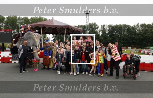 Lelystad 13 juni 2024
Rob kamphues en Jan Jaap v Roon organiseren met stichting groot hart een event , het grote race circus komt eraan, op de kartbaan in Lelystad .  Patrick Stoof is de presentator en ook Jack Plooij draagt zijn steentje bij.