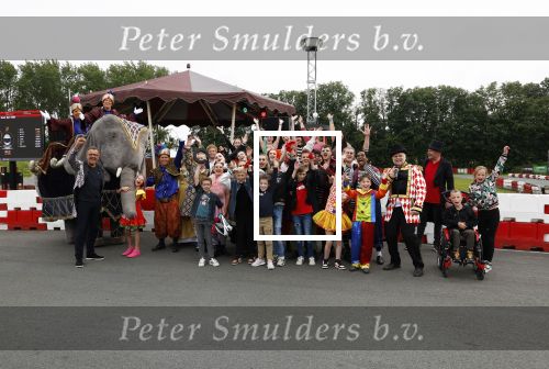 Lelystad 13 juni 2024
Rob kamphues en Jan Jaap v Roon organiseren met stichting groot hart een event , het grote race circus komt eraan, op de kartbaan in Lelystad .  Patrick Stoof is de presentator en ook Jack Plooij draagt zijn steentje bij.