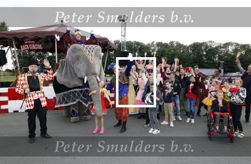 Lelystad 13 juni 2024
Rob kamphues en Jan Jaap v Roon organiseren met stichting groot hart een event , het grote race circus komt eraan, op de kartbaan in Lelystad .  Patrick Stoof is de presentator en ook Jack Plooij draagt zijn steentje bij.