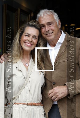 Amsterdam 4 juni 2024
Boekpresentatie Debbie de Jong van B&B Vol liefde . Suus Schenk met partner