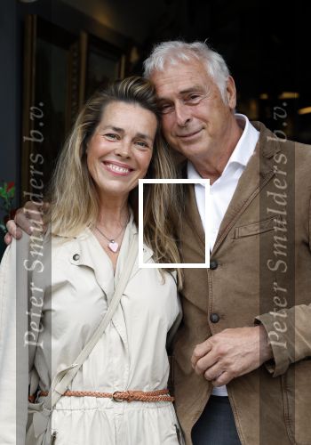 Amsterdam 4 juni 2024
Boekpresentatie Debbie de Jong van B&B Vol liefde . Suus Schenk met partner