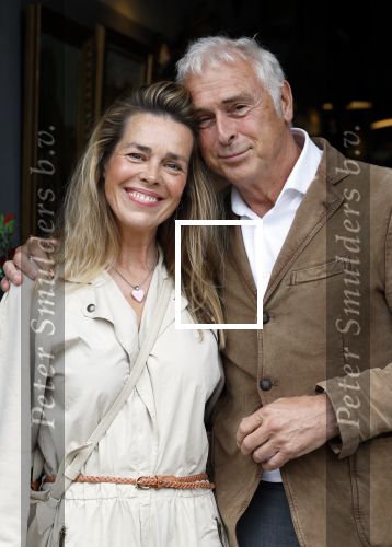 Amsterdam 4 juni 2024
Boekpresentatie Debbie de Jong van B&B Vol liefde . Suus Schenk met partner