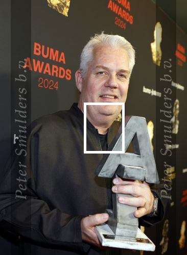 Amsterdam 3 juni 2024
Thomas Acda  met partner bij Buma awards in de schouwburg  in Amsterdam . Thomas won the Lennaert Nijgh prijs