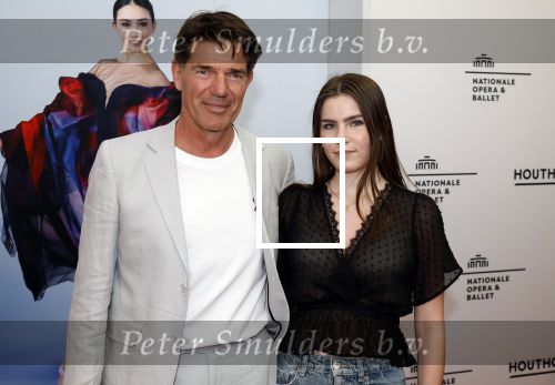 Amsterdam 28 juni 2024
Premiere Nationaal Ballet in de stopera. Twan Huys kwam met zijn dochter