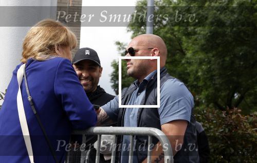 Zeewolde 29 mei 2024
Wesley Sneijder en Wesley Bronkhorst  bij muziekfeest op het plein