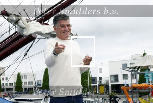 Zeewolde 29 mei 2024
Wolter Kroes ruim 20 kg afgevallen bij muziekfeest op het plein.