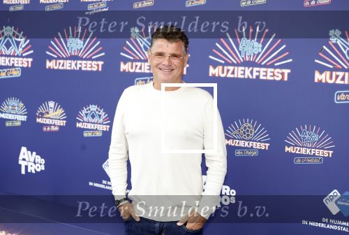 Zeewolde 29 mei 2024
Wolter Kroes ruim 20 kg afgevallen bij muziekfeest op het plein.