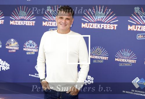 Zeewolde 29 mei 2024
Wolter Kroes ruim 20 kg afgevallen bij muziekfeest op het plein.