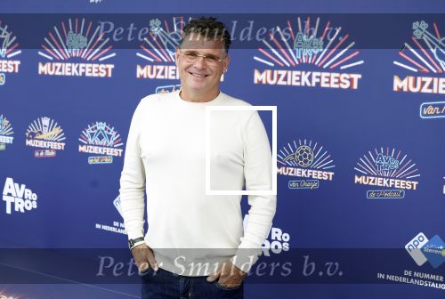 Zeewolde 29 mei 2024
Wolter Kroes ruim 20 kg afgevallen bij muziekfeest op het plein.