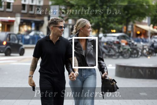 Amsterdam 26 juni 2025
Andre Hazes hand in hand met zijn nieuwe vriendin Noa Braaf op de beethovenstraat.