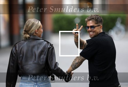 Amsterdam 26 juni 2025
Andre Hazes hand in hand met zijn nieuwe vriendin Noa Braaf op de beethovenstraat.