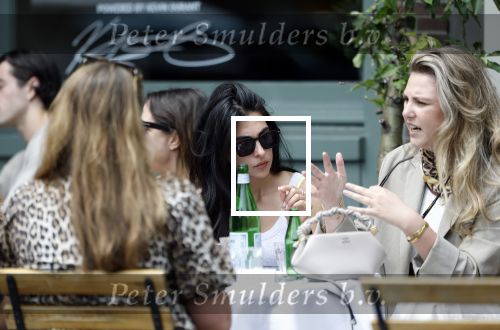 Amsterdam 4 juni 2025
Anna Nooshin met vriendinnen op terras.