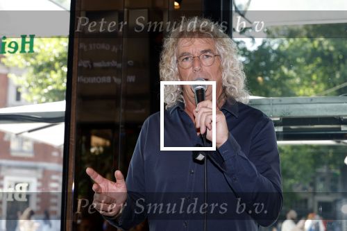 Amsterdam 11 juni 2025
Presentatie cd Wesly Bronkhorst bij grandcafe de Heinekenhoek. Arie Moppentapper radio 538