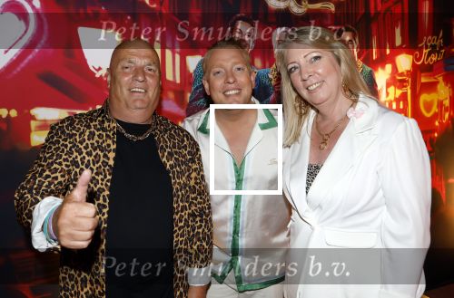 Amsterdam 1 juni 2025
Rene Froger krijgt na de laatste toppers in concert een koninklijke onderscheiding in de Johan Cruyff arena . Billy Dans kwam met zijn ouders