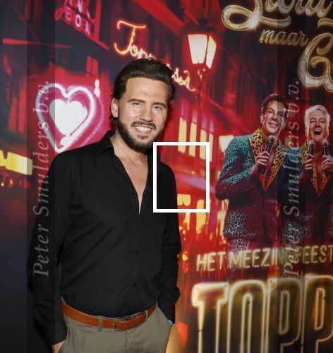 Amsterdam 1 juni 2025
Rene Froger krijgt na de laatste toppers in concert een koninklijke onderscheiding in de Johan Cruyff arena . Bouke Scholten
