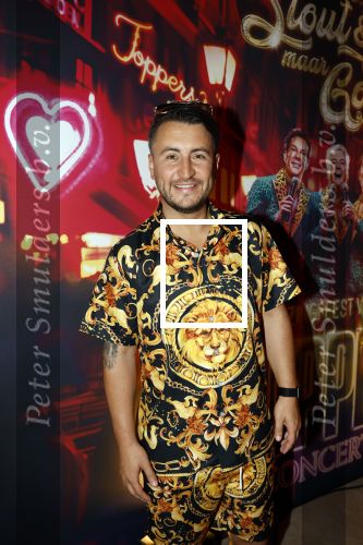 Amsterdam 1 juni 2025
Rene Froger krijgt na de laatste toppers in concert een koninklijke onderscheiding in de Johan Cruyff arena . Danny Froger met vriendin