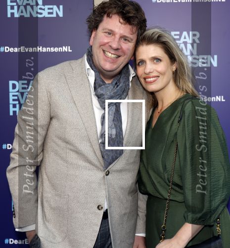 Amsterdam 16 juni 2025
Premiere Dear Evan Hansen in het deLaMar theater . Dominic Seldis met vrouw