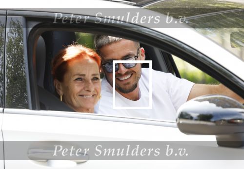 Amsterdam 19 juni 2025
Donny Roelvink samen met zijn moeder Lucienne  in de auto