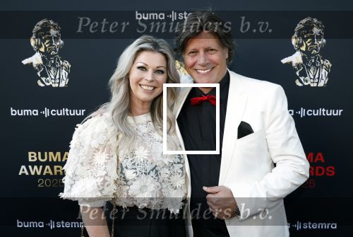 Amsterdam 2 juni 2025
Uitreiking Buma prijzen in de schouwburg van Amsterdam. Edwin v d Hoevelaak en vriendin Natasja