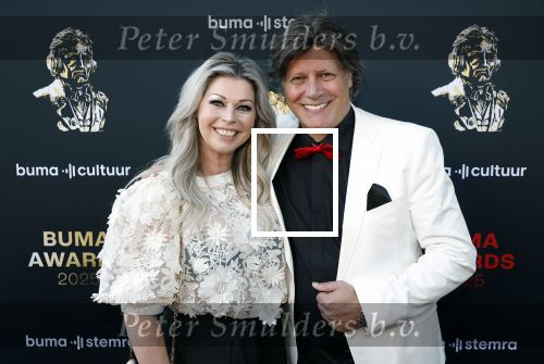 Amsterdam 2 juni 2025
Uitreiking Buma prijzen in de schouwburg van Amsterdam. Edwin v d Hoevelaak en vriendin Natasja