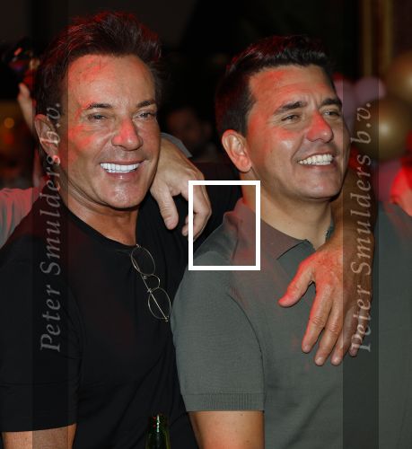 Amsterdam 1 juni 2025
Rene Froger krijgt na de laatste toppers in concert een koninklijke onderscheiding in de Johan Cruyff arena . Alle toppers zijn aanwezig Jan Smit Gerard Joling en Jeroen v d Boom