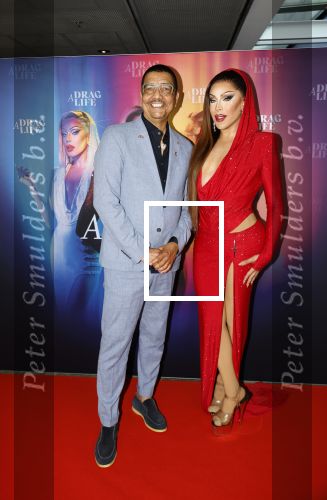 Amsterdam 19 juni 2025
Premiere a drags life bij pathe de munt . Aanwezige hoofdrolspelers zijn Miss Envy Peru en Janey Jacke . Jorgen Raymann en Miss Envu Peru